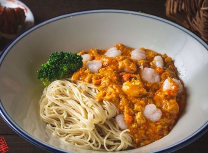 Crab Roe Noodles