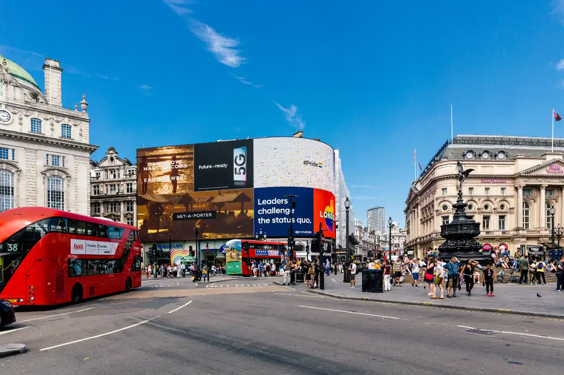 Hotels near Piccadilly Circus