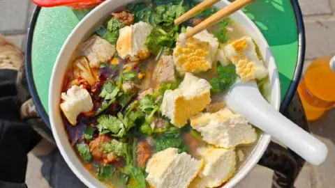 Zhaojia Signature Four-Flavor Mixed Stew (Dongda Temple Food Street Branch) in Kaifeng