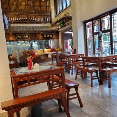 琼台小镇饭店(赤城路牌坊店) User Photo