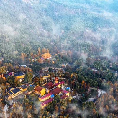 Класс люкс Отели в г. Цинъянь