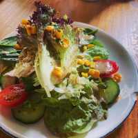 【旺角高質樓上Cafe】坐得舒服又好食嘅西餐～
