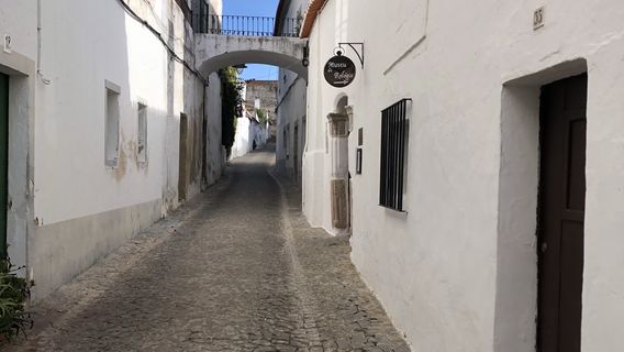 Évora