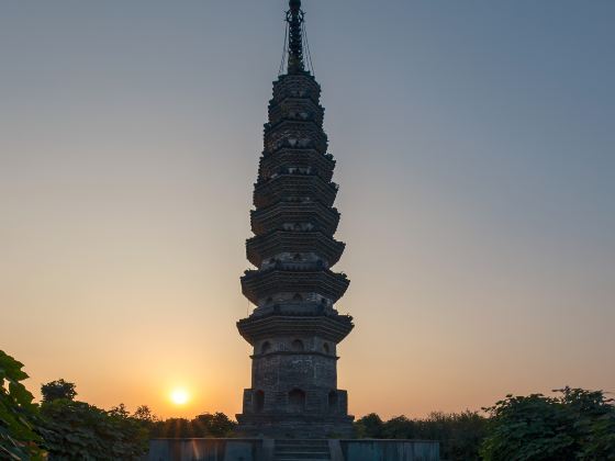 Lingzhi Tower