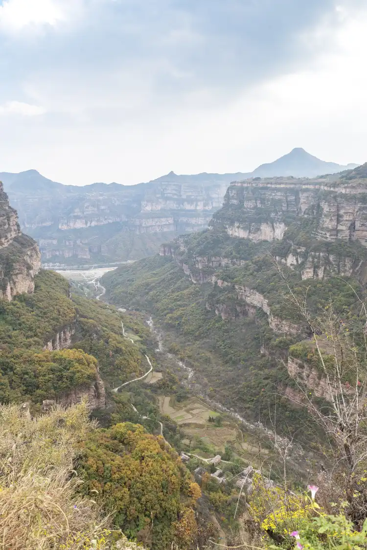 Hotels near The Ice Frozen Cave (Bingbing Bei)