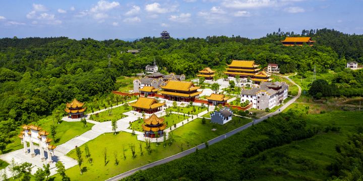 Taochuan Palace