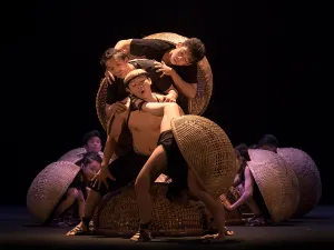 A O Show - Lune Production (Saigon Opera House)