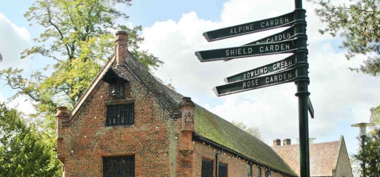 Tudor Barn