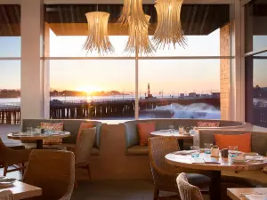 Jack O'Neill Restaurant & Lounge
