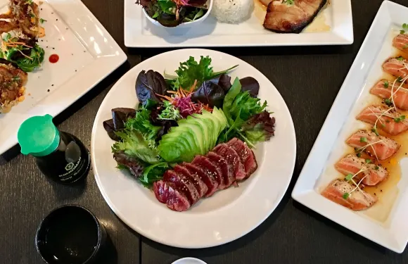 Dash Dashi Sushi and Sake Bar