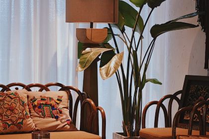 邛崃泉水湖梦马岛森系木屋·雨蕉阁