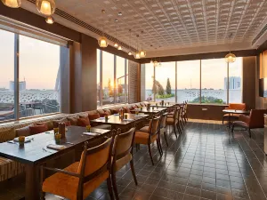 Sette Restaurant & Bar