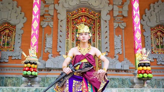 Traditional Clothing Experience in Bali