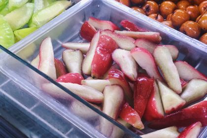 老炳·七丛松甘草水果