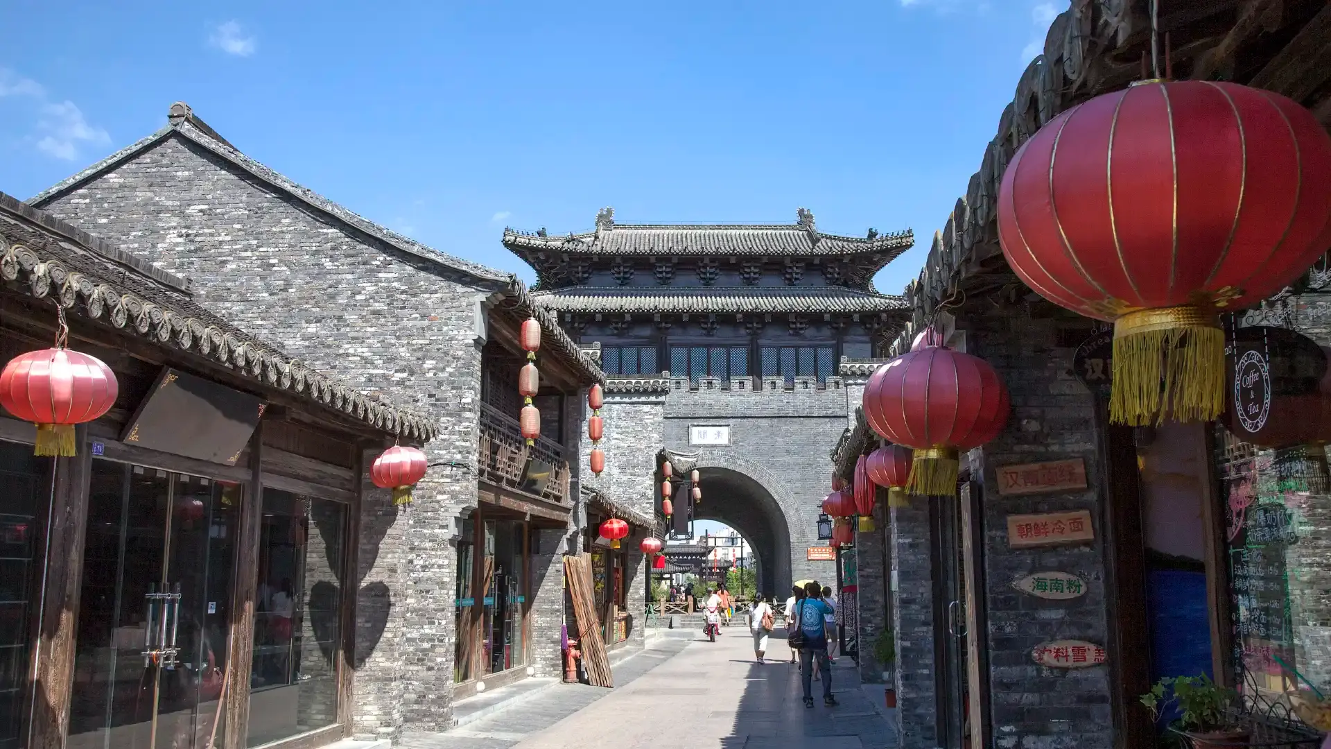 Hotels near Dongguanjie