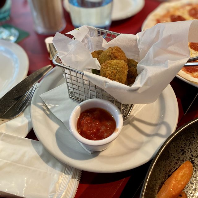 《馬灣沙灘旁的Cafe》
