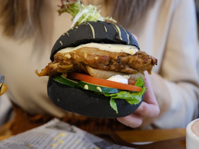 元朗超抵嘅cafe, 重喺pet friendly 咖！好多人都帶同寵物到店