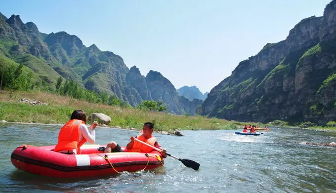 Tianhe Valley Altitude Water Skiing