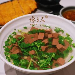 馋三尺蟹粉小笼(南京东路店) User Photo