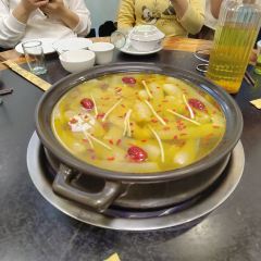 家艺白果竹荪鸡·美蛙黔鱼 User Photo