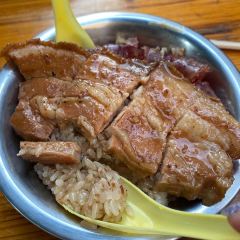 Grandma Liang's 20-Year-Old Traditional Braised Pork with Glutinous Rice User Photo