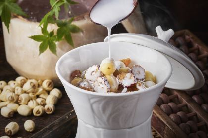 C&D Hotel · Zhong Canting