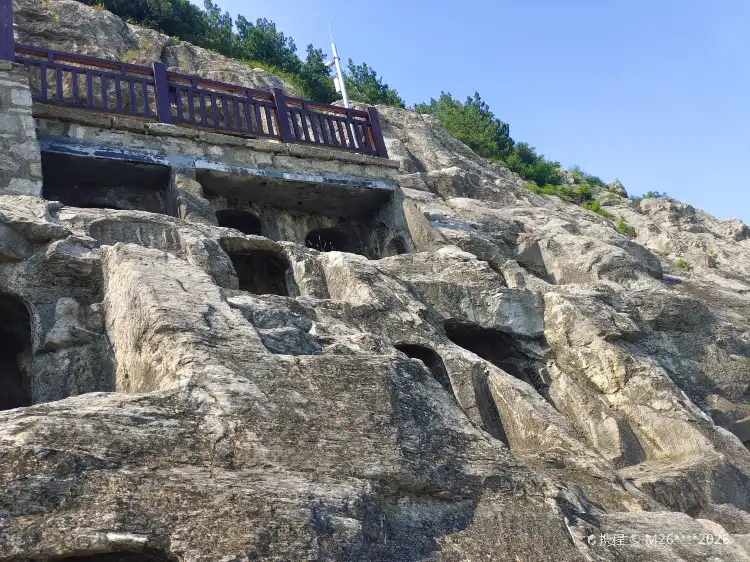 Hotels near Longhua Temple
