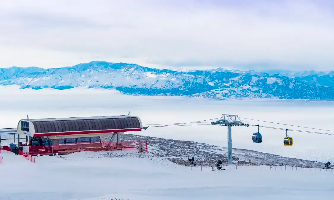 賽里木湖國際滑雪場度假區附近的飯店