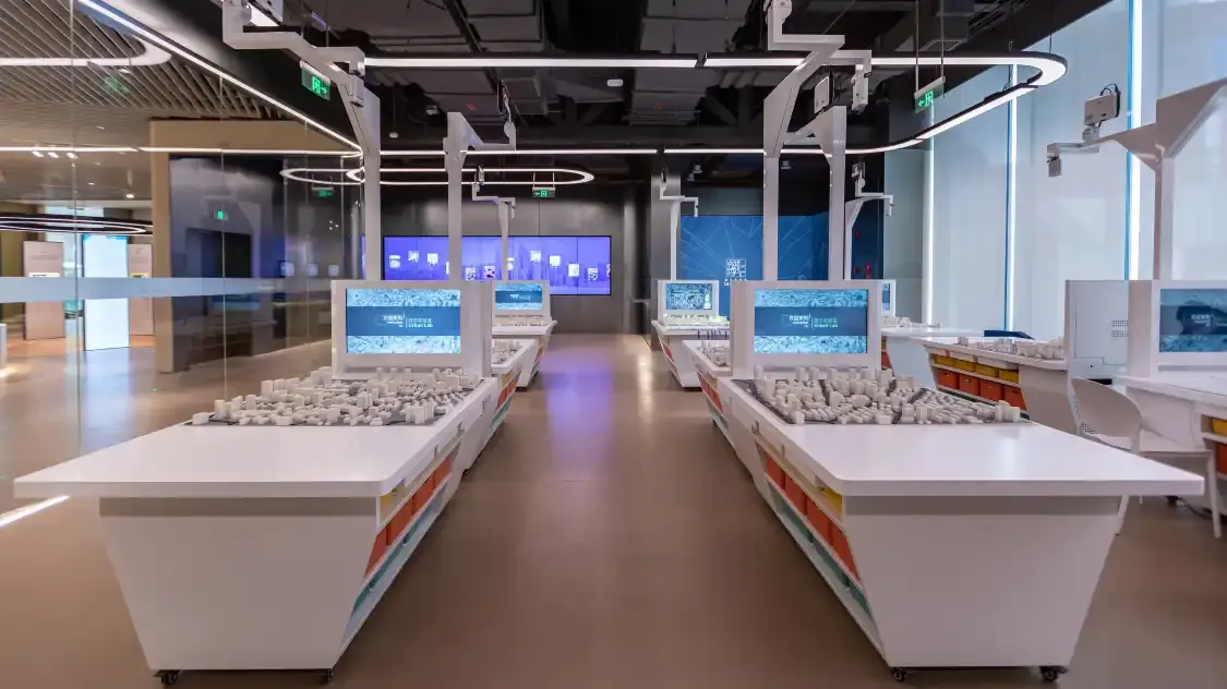 상하이도시계획전시관 주변 호텔