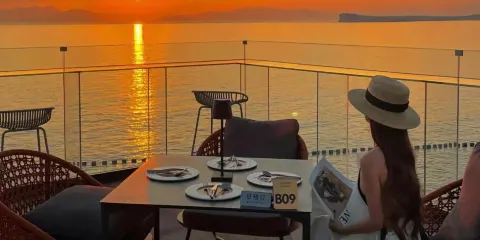 苫也暮懸崖海景餐廳