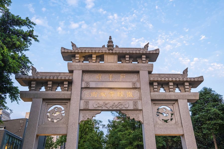 鐵像寺水街