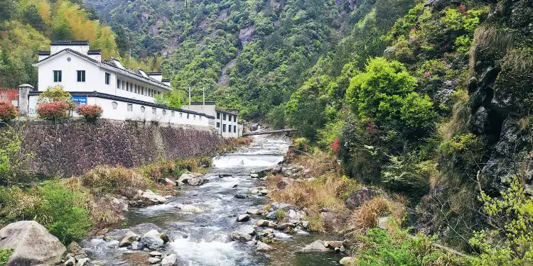 Hotel dekat Huihang Ancient Road