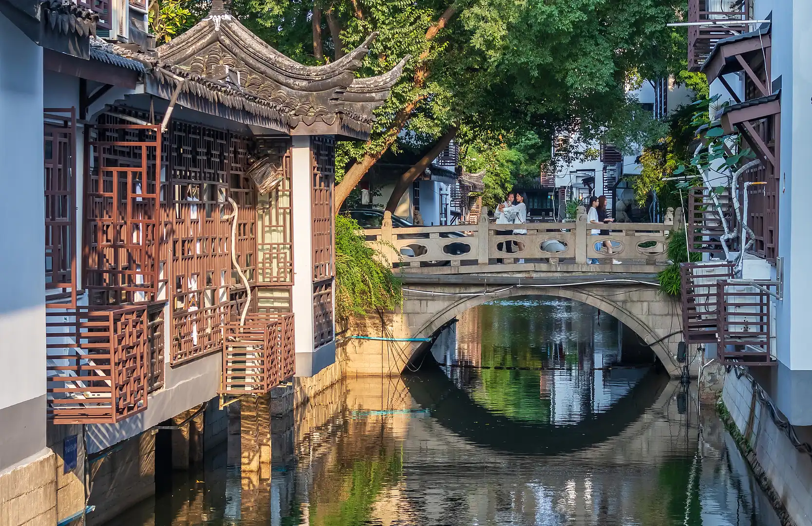 Hotels near Shiquan Street