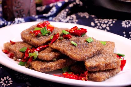 HONGCHI LAOMA SHENGTAI CANTING