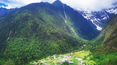 Diqing travel destination
