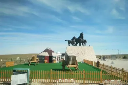 希拉穆仁草原扎日格牧民家餐包