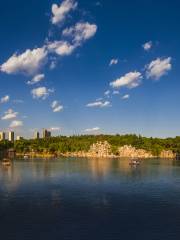 Zezhou Park