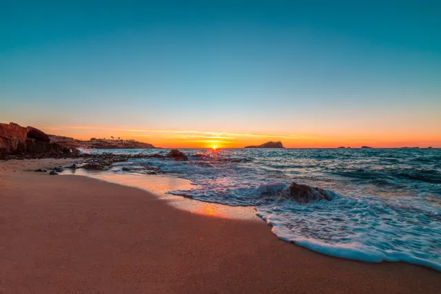 Un recorrido por Ibiza a través de sus mejores playas y calas