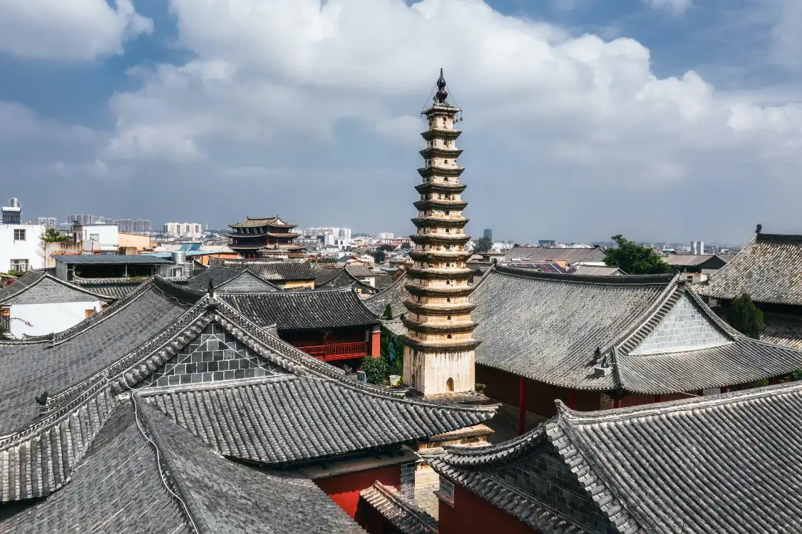 Hotel dekat Yuhuang Pavilion