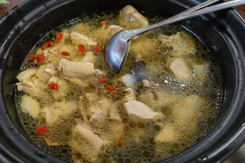 梅里特色火锅店