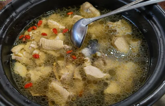 梅裡特色火鍋店