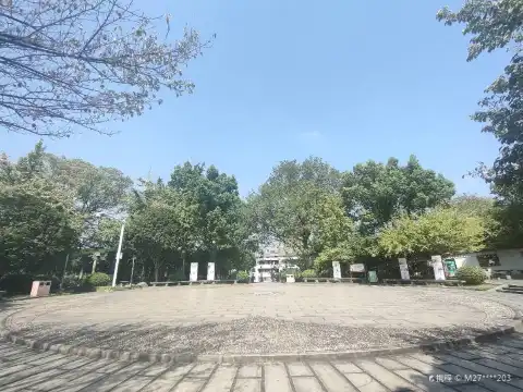 Hotels near Parks in Meishan