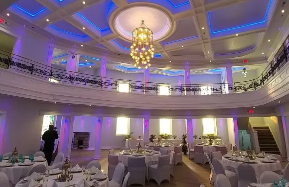 Anna's Restaurant & Bar