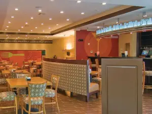 Kem's Restaurant & Bar