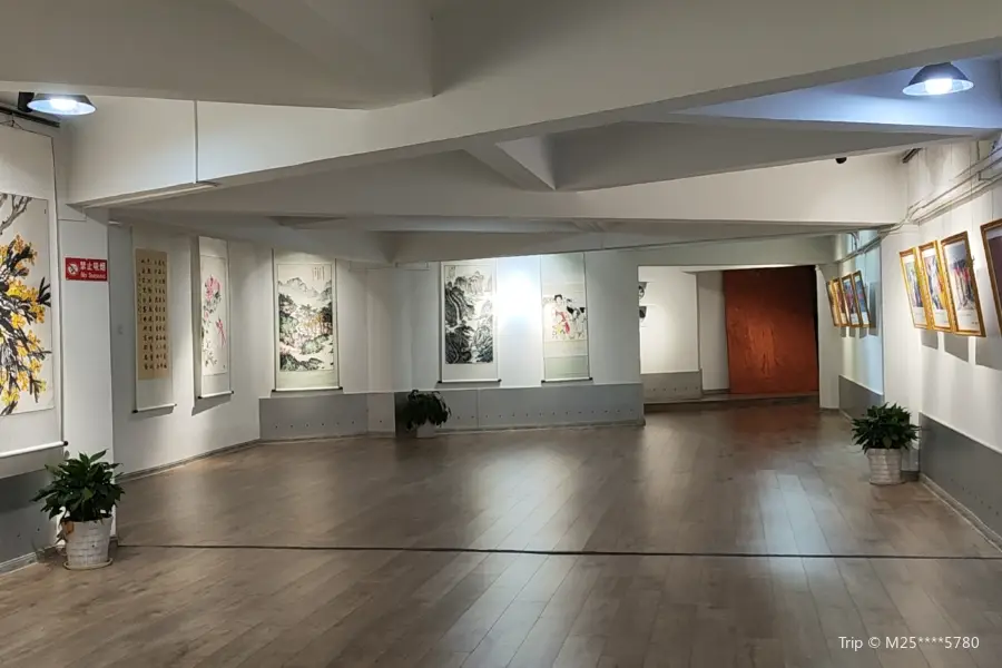 Tonglingshi Gallery