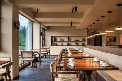 波密隐世山居酒店(嘎朗王宫店)·中餐厅