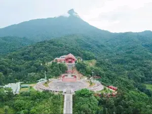 우즈산 리먀오 민속 관광 마을