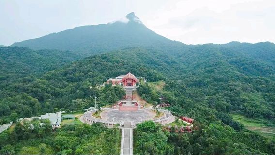 Li-Miao Ethnic Village, Five Finger Mountain