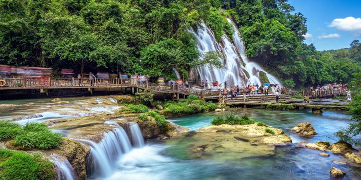 Laya Waterfall