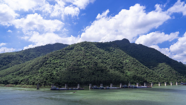 Dateng Gorge Ecological Tourist Area